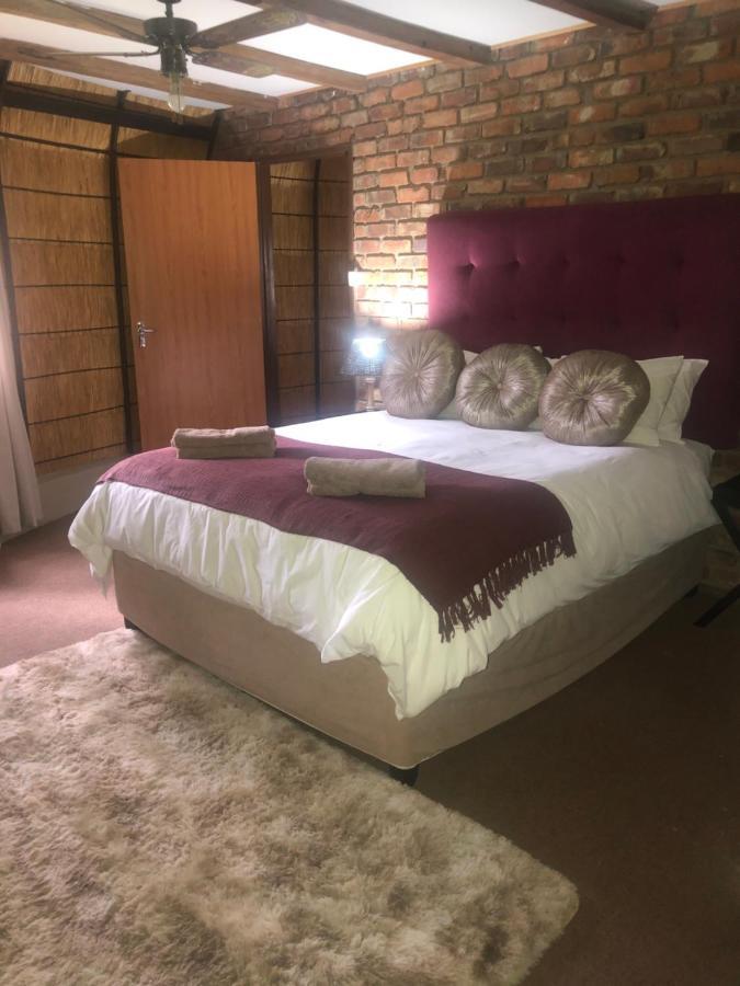 Hotel Jock Of The Bushveld à Barberton Extérieur photo